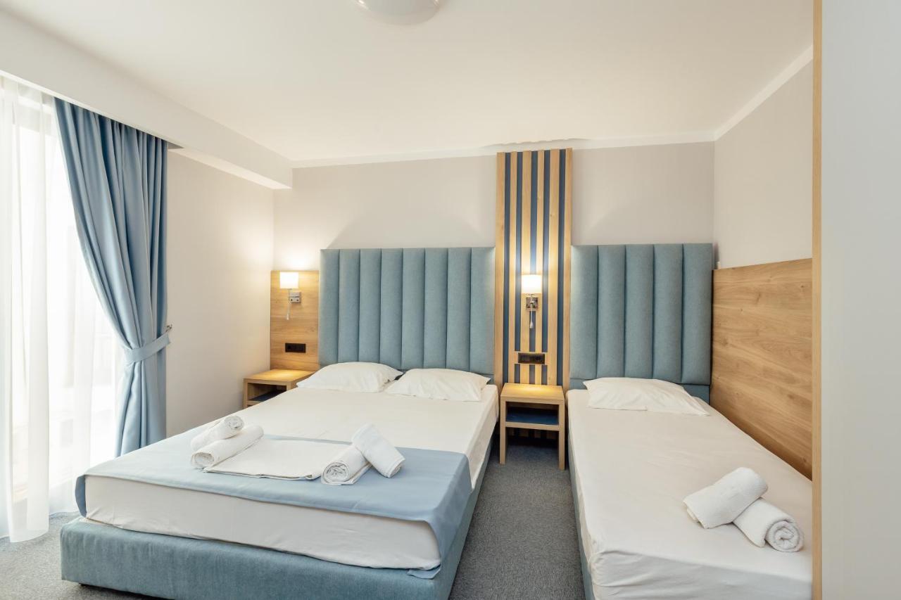 Hotel Talia Topla Extérieur photo