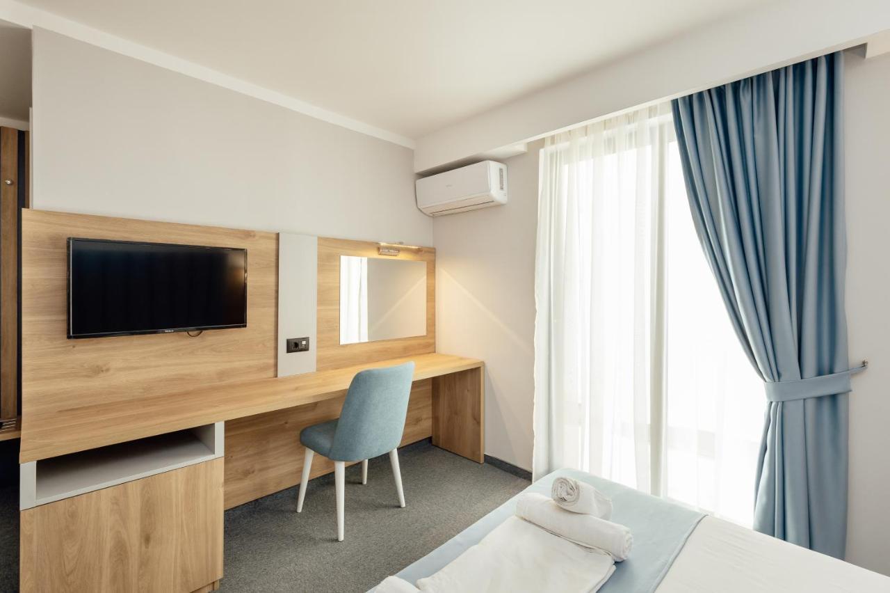 Hotel Talia Topla Extérieur photo