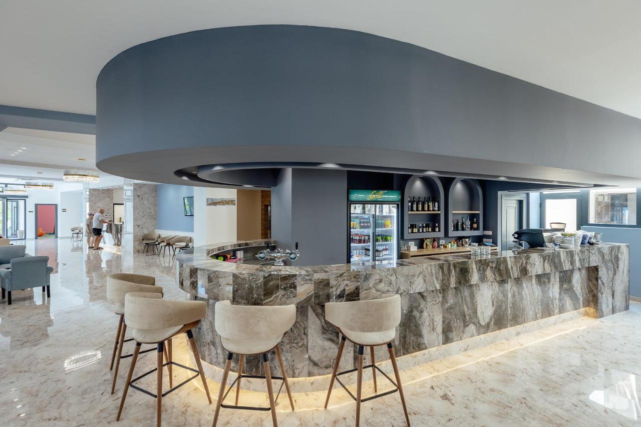 Hotel Talia Topla Extérieur photo