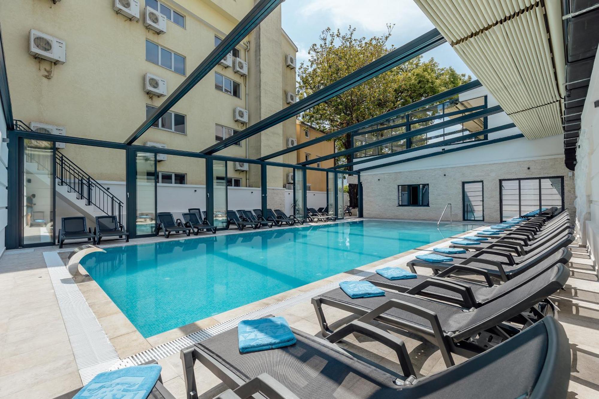 Hotel Talia Topla Extérieur photo