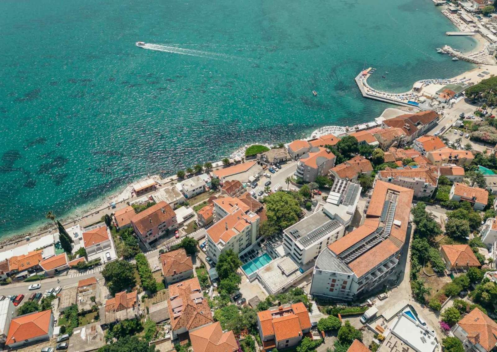Hotel Talia Topla Extérieur photo