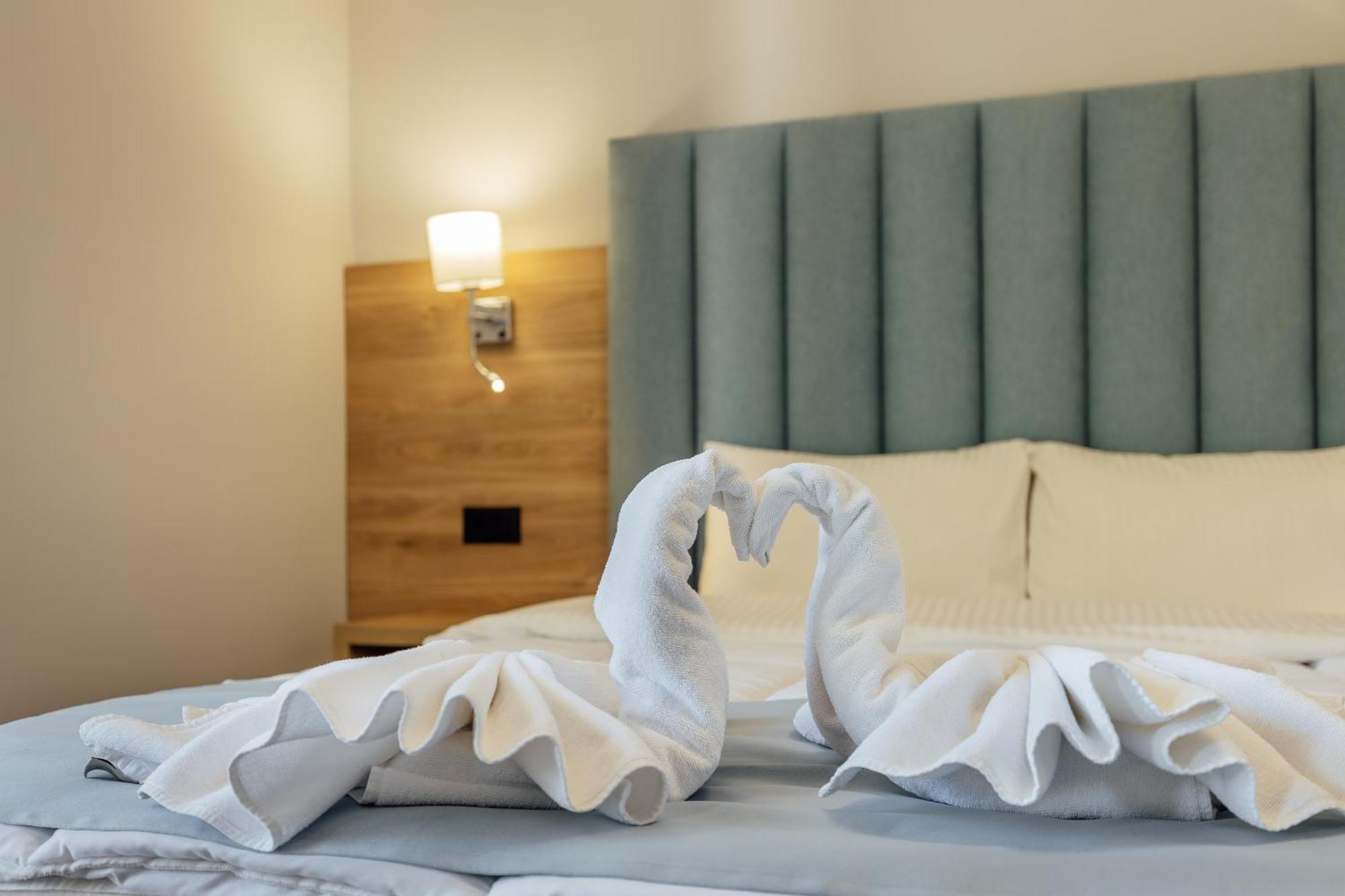 Hotel Talia Topla Extérieur photo
