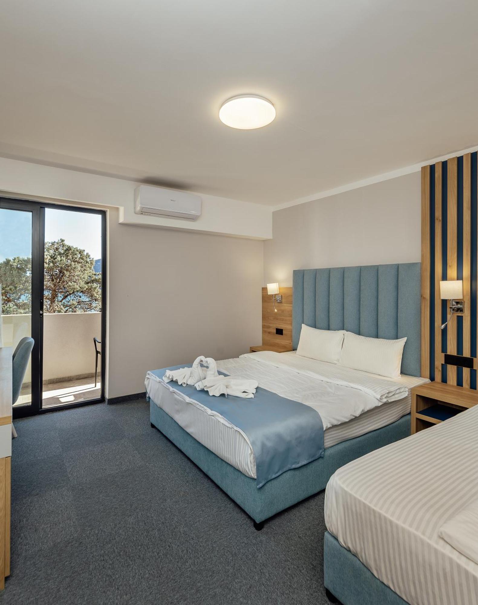 Hotel Talia Topla Extérieur photo